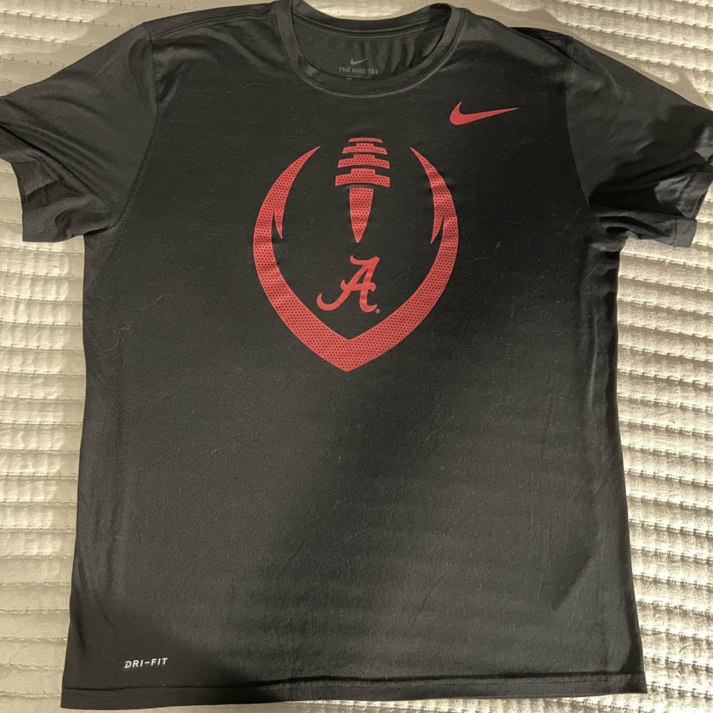 Nike Men's Black and Red Dri-FIT Shirt